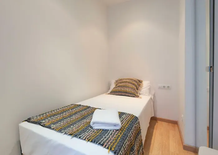 Bravissimo Placa Dels Raims Apartamento *